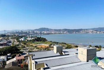 apartment em Rua Edison Lopes da Silva, Coqueiros - Florianópolis - SC