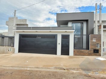 house em Avenida Cecilia Lourenção, Residencial Ouro Verde - Botucatu - SP