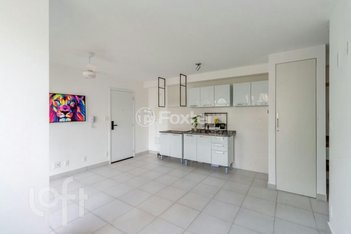 apartment em Rua Álvaro de Carvalho, Centro - São Paulo - SP