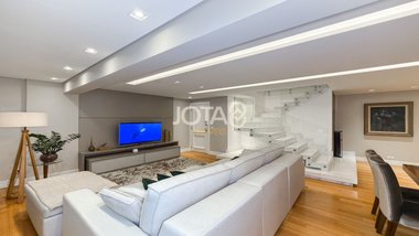 apartment em Rua Lamenha Lins, Centro - Curitiba - PR