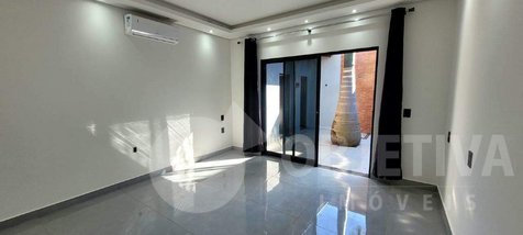 house em Rua das Raízes, Granada - Uberlândia - MG