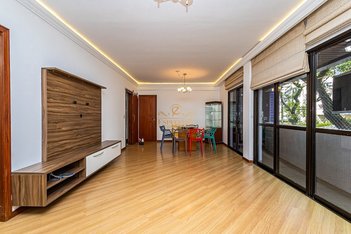 apartment em Rua Guilherme Pugsley, Água Verde - Curitiba - PR