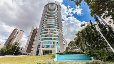 apartment em Rua Monsenhor Ivo Zanlorenzi, Mossunguê - Curitiba - PR