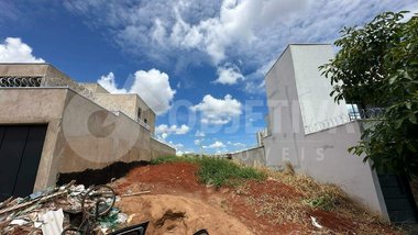 land_lot em Rua Maria Tavares da Silva, Loteamento Portal do Vale II - Uberlândia - MG