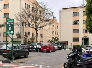 apartment em Estrada Manoel Lages do Chao, Jardim Caiapiá - Cotia - SP