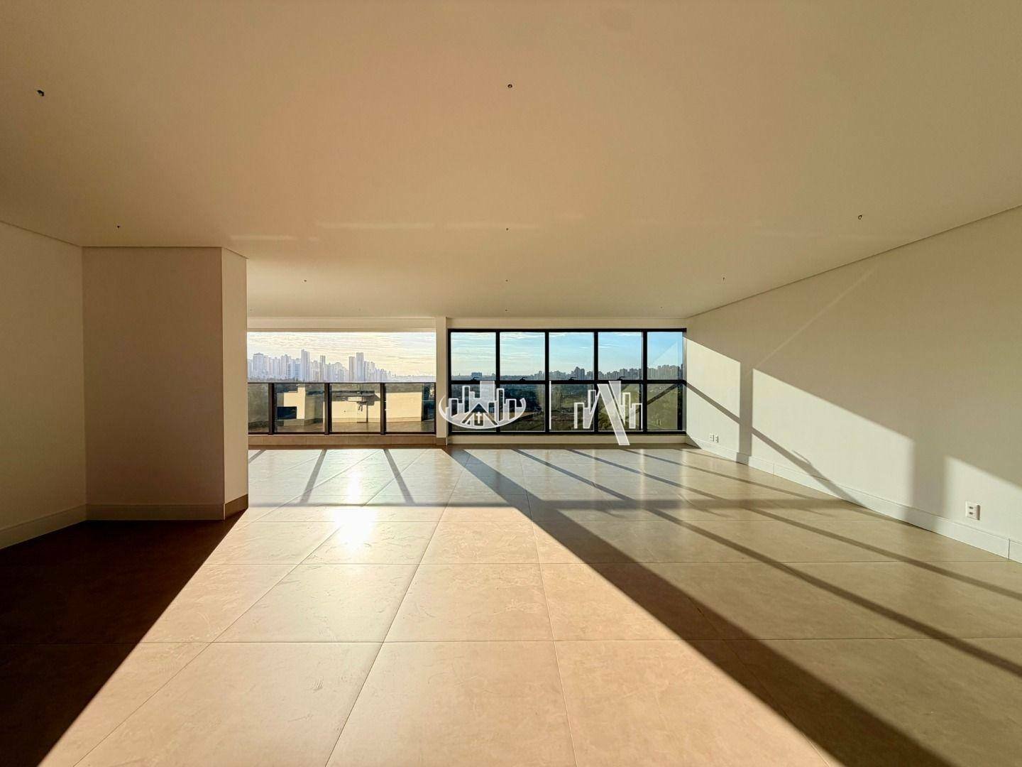 Apartamento no Edif. Mayfair com 3 Suítes à venda, 256 m²- Bela Suiça