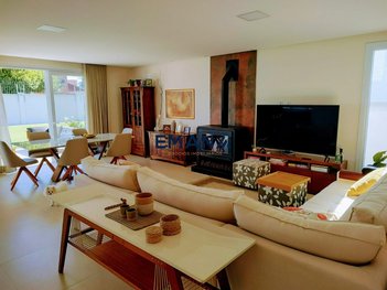 house em Avenida Adolfo Fetter, Laranjal - Pelotas - RS