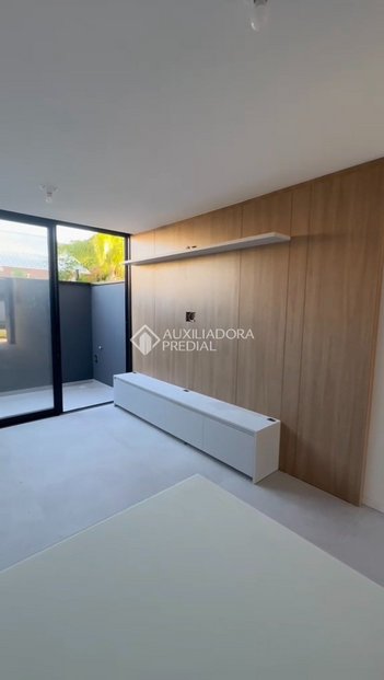 house em Rua Leonel Pereira, Cachoeira do Bom Jesus - Florianópolis - SC