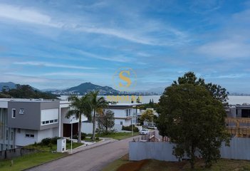 house em Haroldo Soares Glavan, Cacupé - Florianópolis - SC