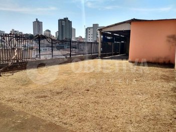 business em Rua Duque de Caxias, Vigilato Pereira - Uberlândia - MG