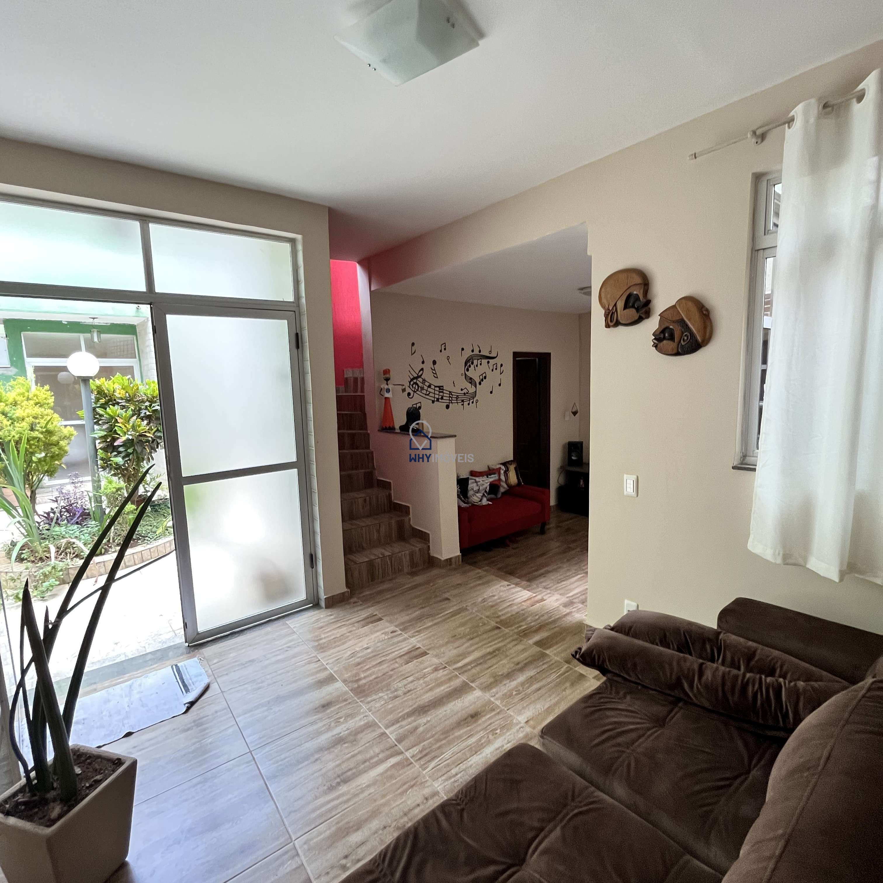 Casa com 3 quartos — Heliópolis, Belo Horizonte