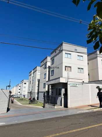 apartment em Rua Elzira Bittencourt Guides, Conjunto Habitacional Violim - Londrina - PR