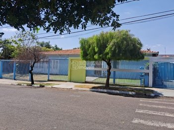 commercial_building em Rua Doutor Walter Medeiros Mauro, Vila Harmonia - Araraquara - SP