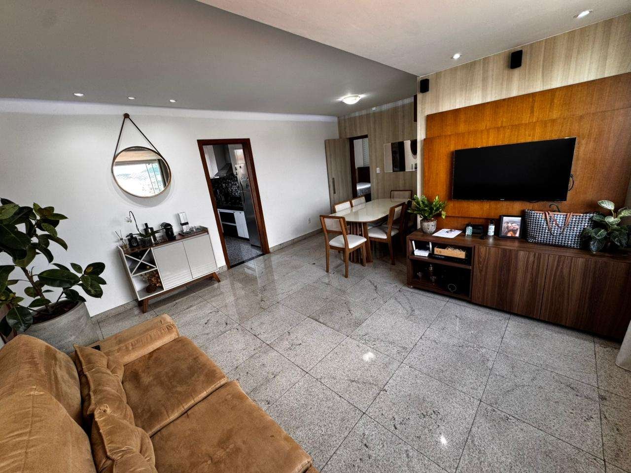 Apartamento com 3 quartos — Sagrada Família, Belo Horizonte