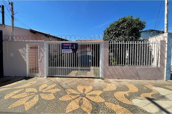 house em Avenida Fábio da Silva Prado, Jardim São Pedro - Araras - SP