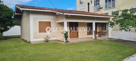 house em Servidão Nestor Sebastião Braga, Cachoeira do Bom Jesus - Florianópolis - SC