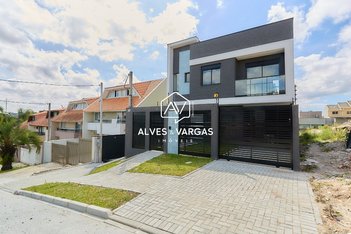 house em Rua Mário Bueno Sobrinho, Uberaba - Curitiba - PR