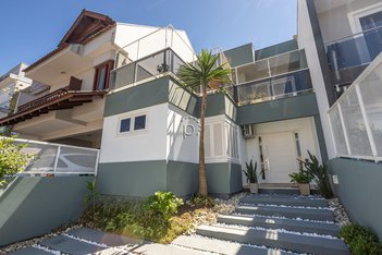 house em Rua Fabiana Kila de Ávila, Hípica - Porto Alegre - RS