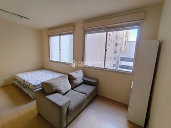 apartment em Rua Duque de Caxias, Centro Histórico - Porto Alegre - RS