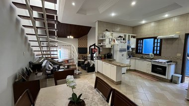 house em Rua Antônio Carlos de Alvarenga Júnior, Chácara Santa Luzia - Taubaté - SP