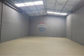 industrial em Avenida Carlos Drummond de Andrade, Jardim Jóquei Clube - Ribeirão Preto - SP