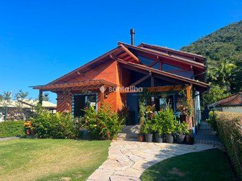 house em Rua Lauro Mendes, Pântano do Sul - Florianópolis - SC