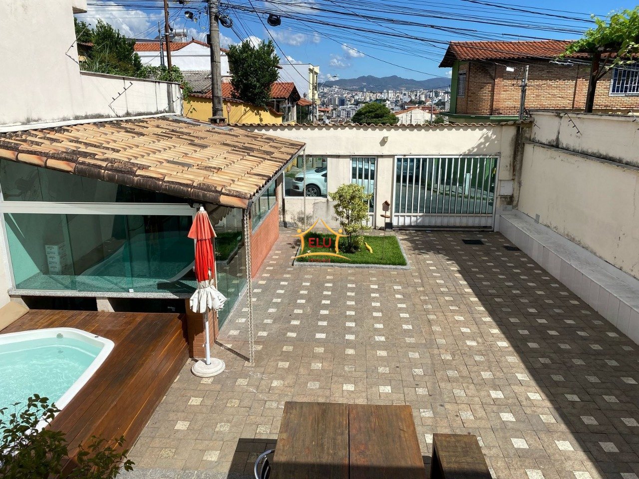 Casa com 3 quartos — Caiçaras, Belo Horizonte