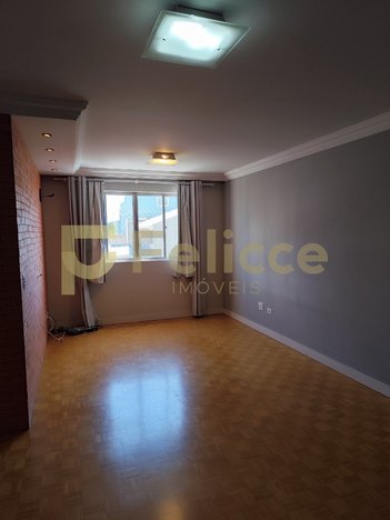apartment em Rua Djalma Ferreira Maciel, Lindóia - Curitiba - PR