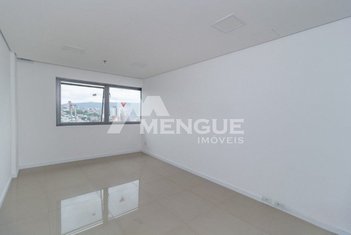 office em Assis Brasil, Cristo Redentor - Porto Alegre - RS
