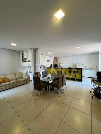 house em Rua Varsóvia, Jardim Europa - Uberlândia - MG
