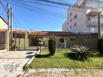 house em Rua Cyrillo Merlin, Novo Mundo - Curitiba - PR