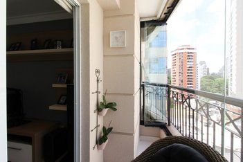 apartment em Rua Comendador Miguel Calfat, Vila Nova Conceição - São Paulo - SP