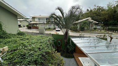 house em Rodovia Jornalista Manoel de Menezes, Barra da Lagoa - Florianópolis - SC