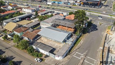 industrial em Rua Antônio Olívio Rodrigues, Capão da Imbuia - Curitiba - PR