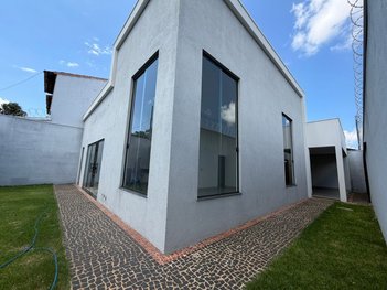 house em Rua Maestro Alyrio França, Santa Rosa - Uberlândia - MG