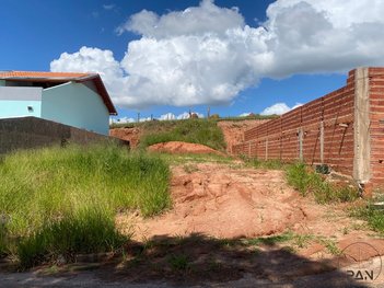 land_lot em Rua Carmen da Silva Paes Martin, Residencial Plaza Martin - Botucatu - SP