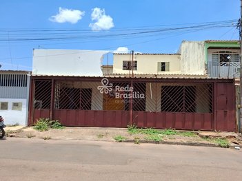 house em Quadra 310 Conjunto 3, Recanto das Emas - Brasília - DF