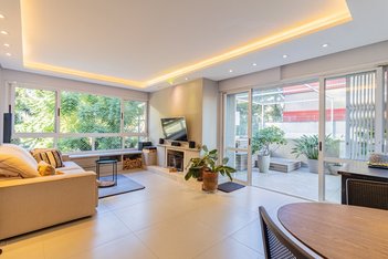 apartment em Rua Santa Cecília, Rio Branco - Porto Alegre - RS