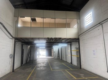 industrial em Rua Joaçaba, Chácaras Reunidas - São José dos Campos - SP