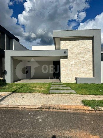 house em Avenida Vereador Carlito Cordeiro, Jardim Botânico - Uberlândia - MG