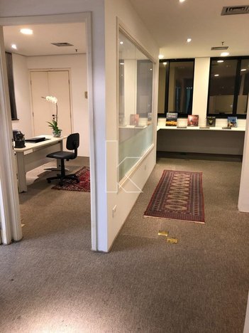 office em Doutor Guilherme Bannitz, Itaim Bibi - São Paulo - SP