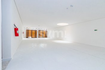 business em Rua Riachuelo, Centro - Curitiba - PR