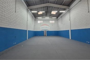 industrial em Avenida São Bernardo do Campo, Jardim Leocádia - Sorocaba - SP