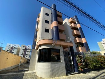 apartment em Rua Pastor Arthur de Souza Freire, Candeias - Vitória da Conquista - BA
