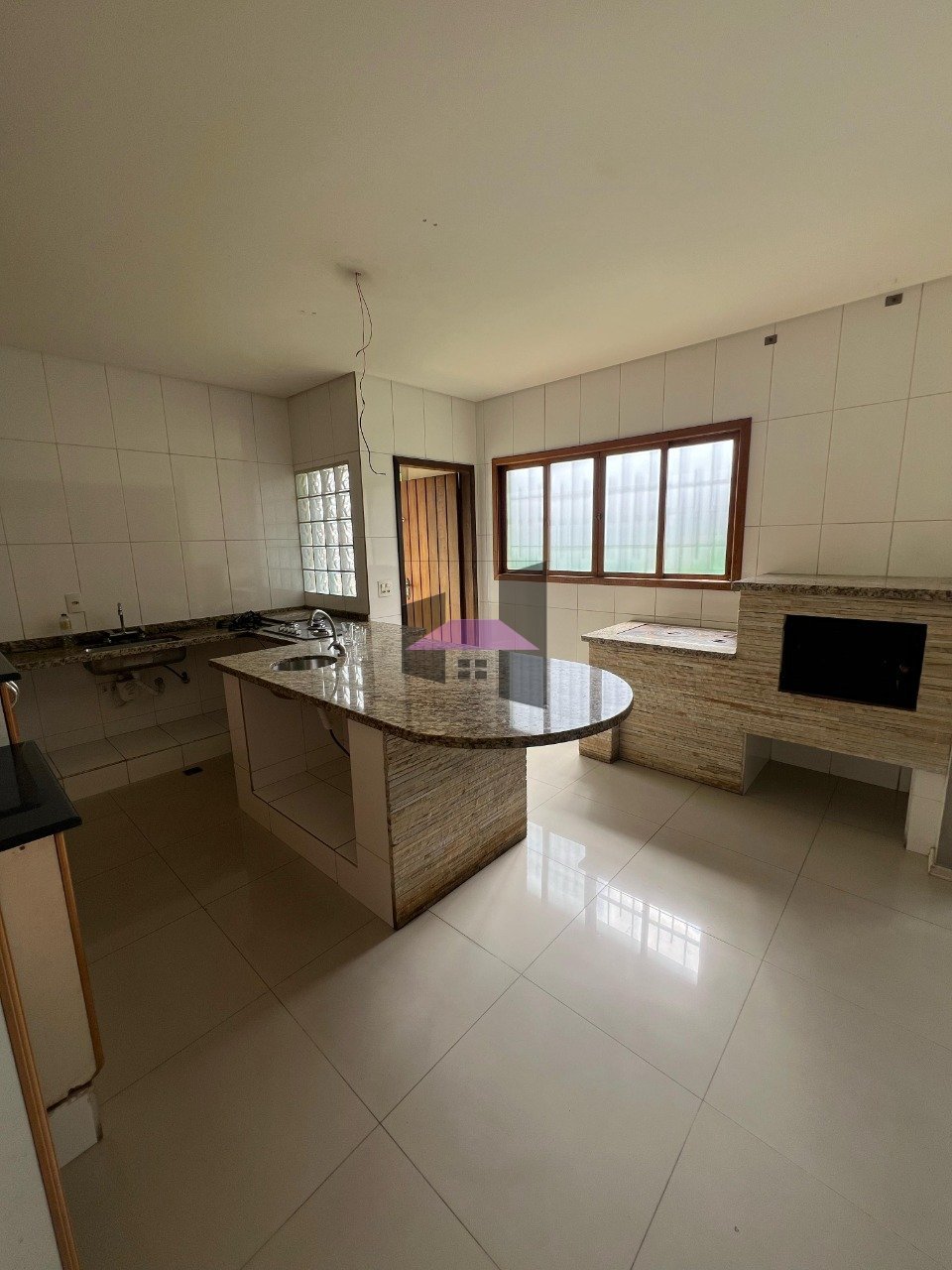 1b4a0432-c163-4dc2-a704-29b45a3e9b72