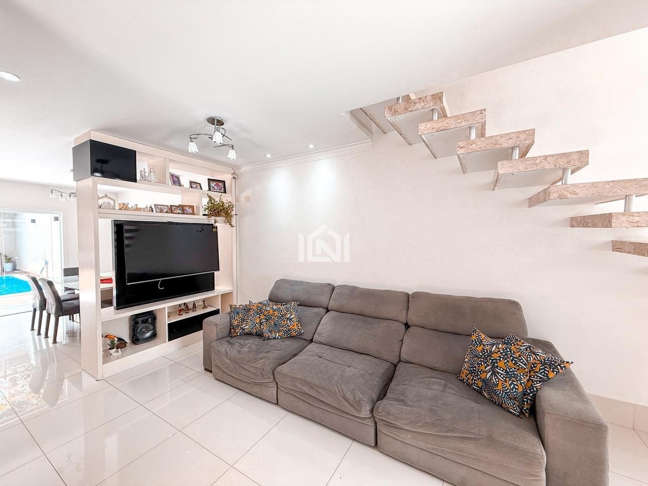 casa a venda no condominio chacara cantagalo - sala para 2 ambientes