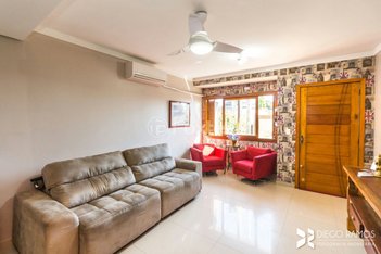 house em Rua Waldemar da Silva Tavares, Guarujá - Porto Alegre - RS