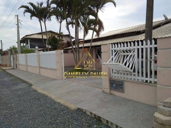 house em Rua Paraná, Praia de Armação do Itaporocoy - Penha - SC