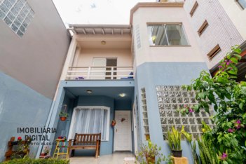 house em Avenida Lavras, Petrópolis - Porto Alegre - RS