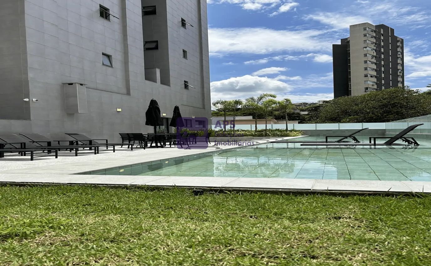 Piscinas adulto e infantil